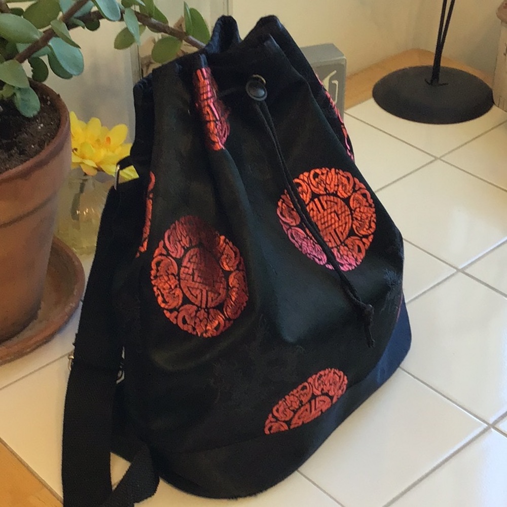 Oriental-Themed Drawstring Backpack (#5) - Picture 3 of 7